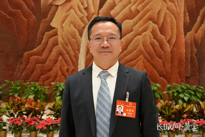 代表履責(zé)，兩會聲音｜中國樂凱黨委書記、董事長侯景濱履職盡責(zé)、建言獻(xiàn)策